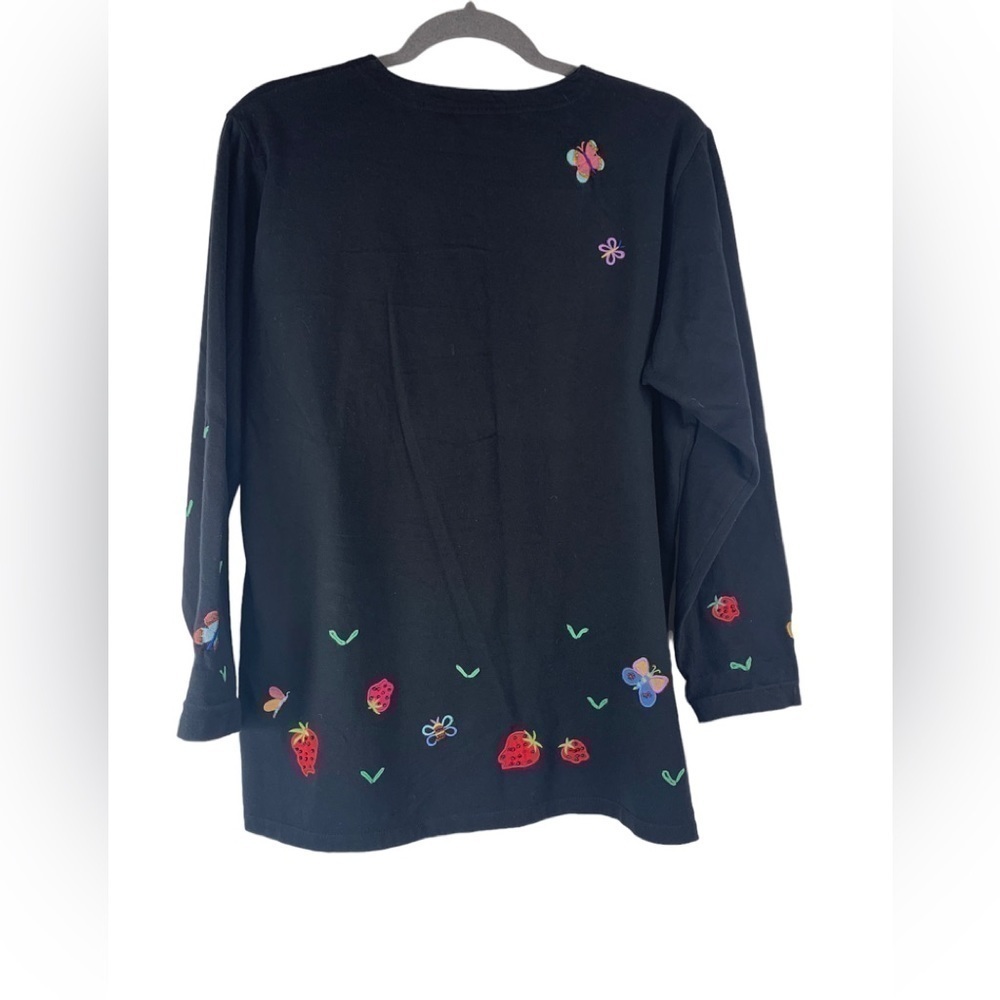 Michael Simon Lite Embroidered Beaded Strawberries Black Buttondown Top Size M - Picture 2 of 6